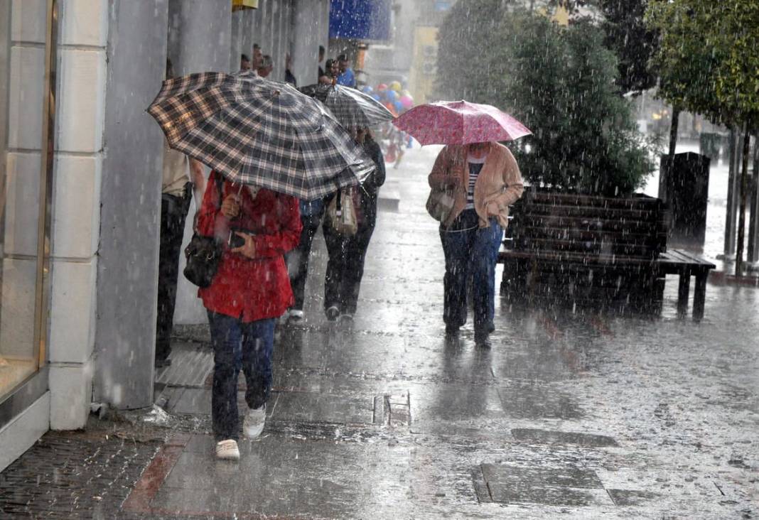 Artık Kış geldi! İstanbul’da hissedilen sıcaklık 11 dereceye kadar düştü 4